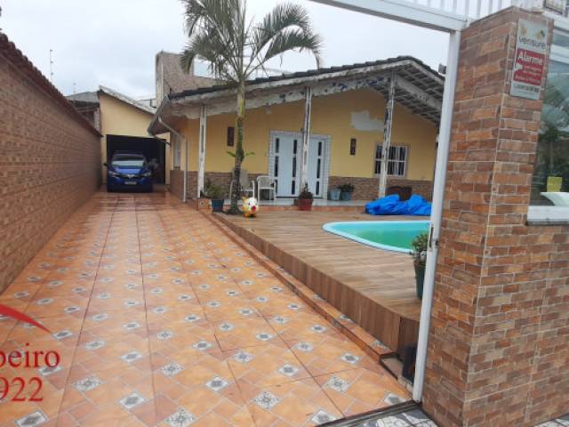 Casa de Praia para Venda em Mongaguá - 4