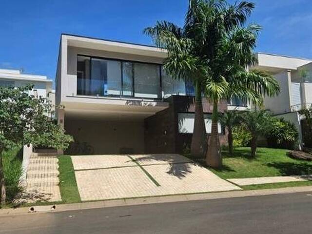 #CC0108 - Casa em condomínio para Venda em Valinhos - SP - 1